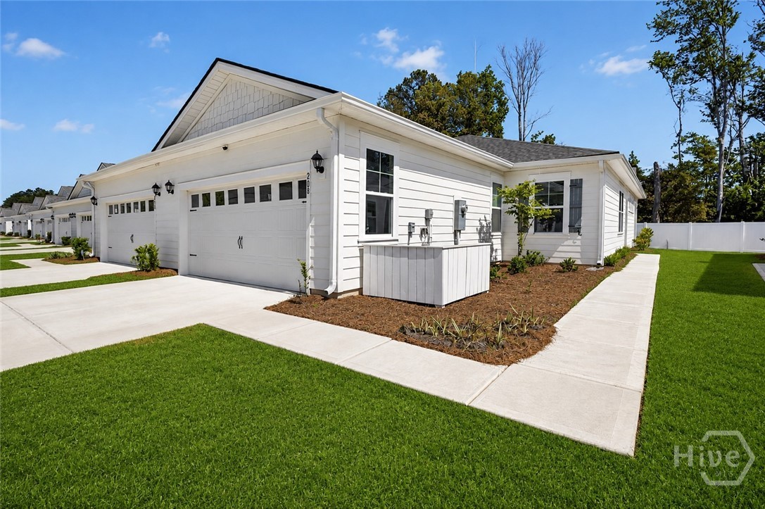 208 Holloway Hill — photo