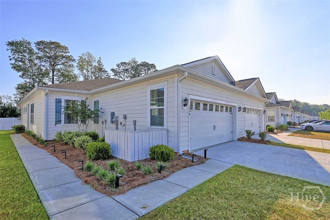 174 Holloway Hill — photo