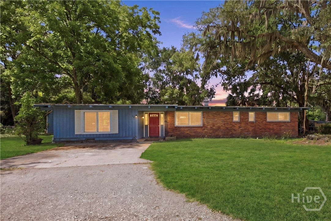213 Chippewa Drive — photo