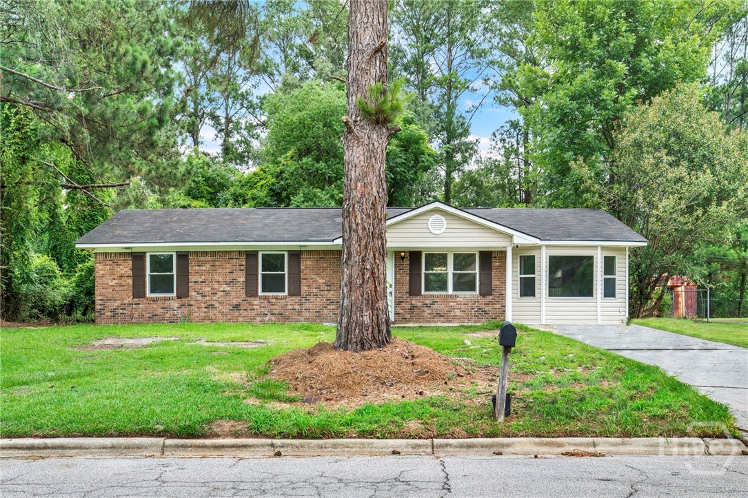 300 Garden Acres Way — photo
