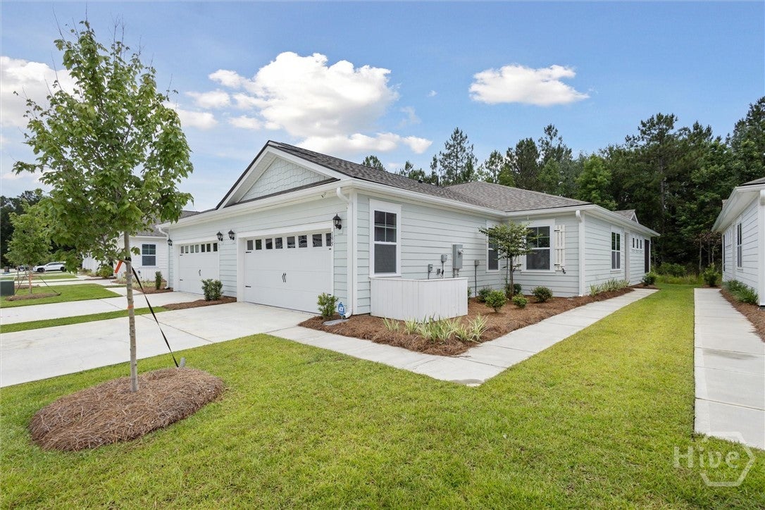 195 Holloway Hill — photo