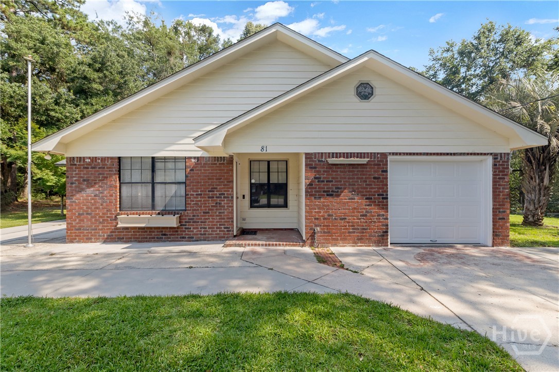 81 Kristen Lane — photo