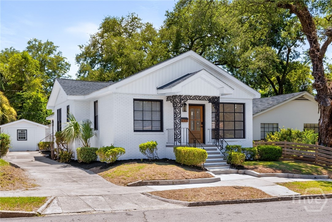 631 W 45th Street — photo