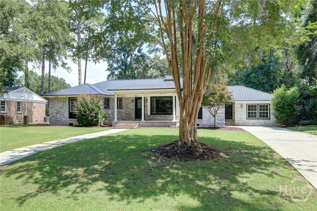 12 Fallowfield Drive — photo