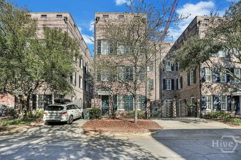 404 E McDonough Street — photo