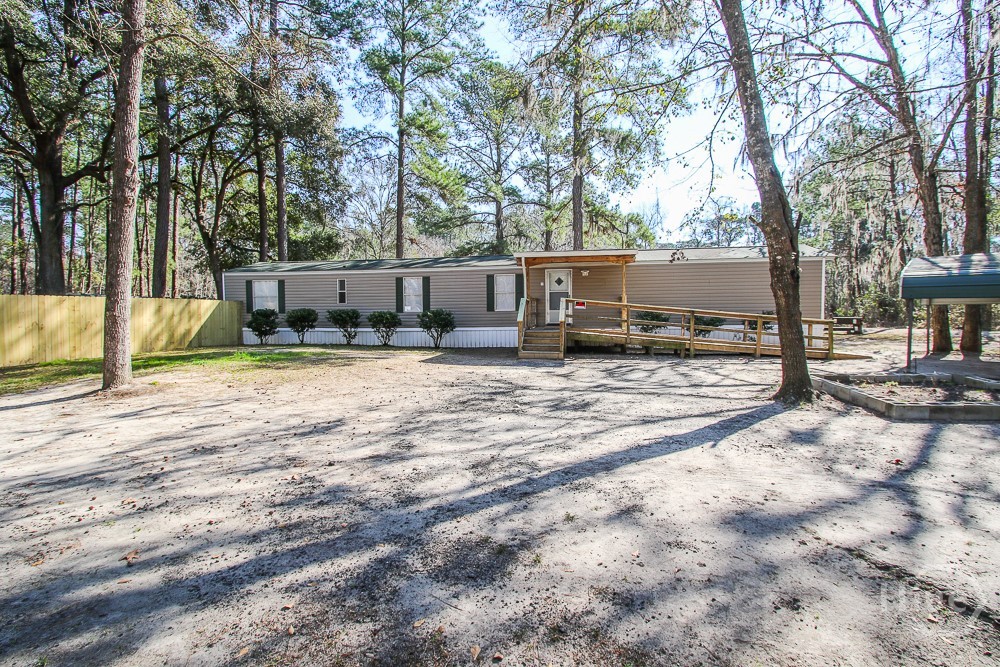 351 Green Oaks Court — photo