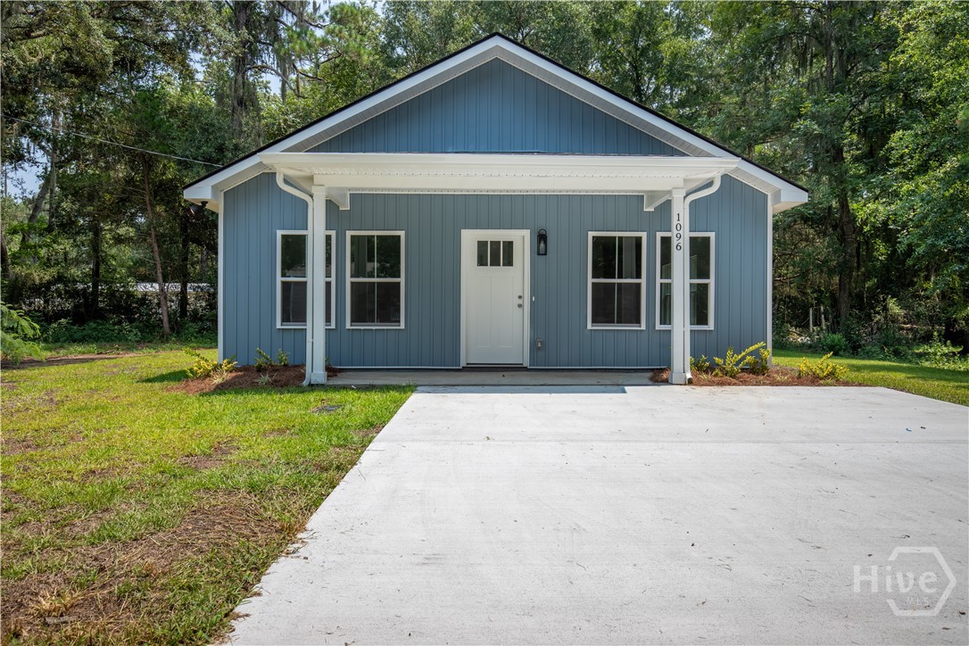 1096 Casey Road NE — photo