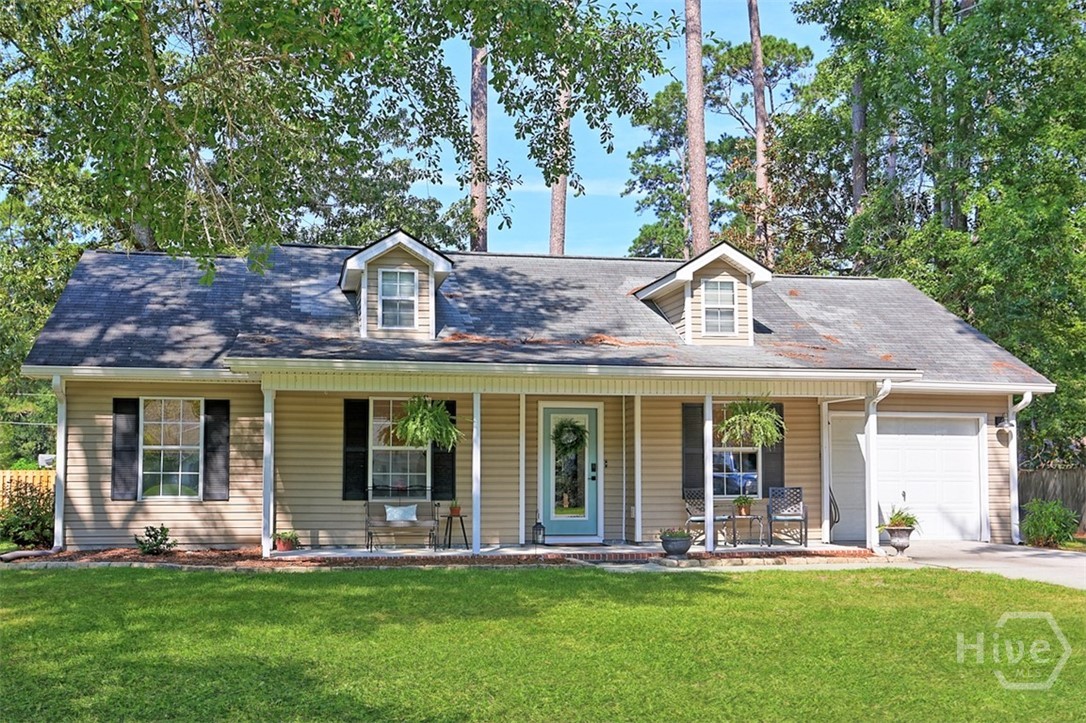 109 Woodbury Lane — photo