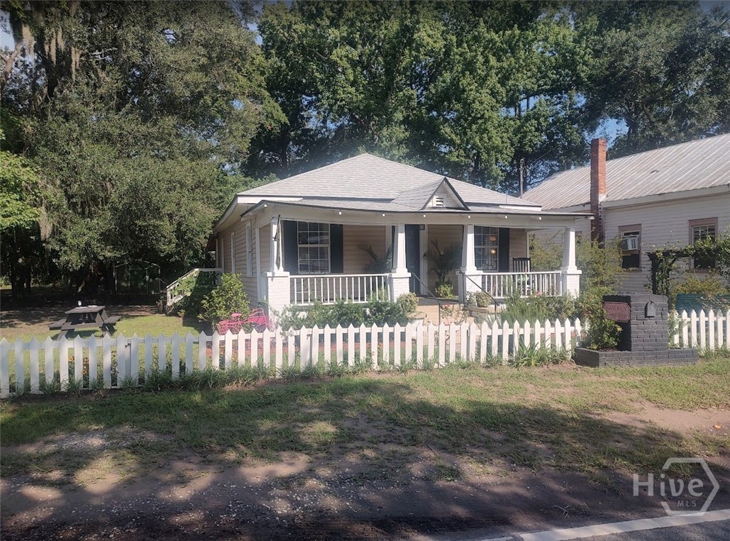 8419 Ferguson Avenue — photo
