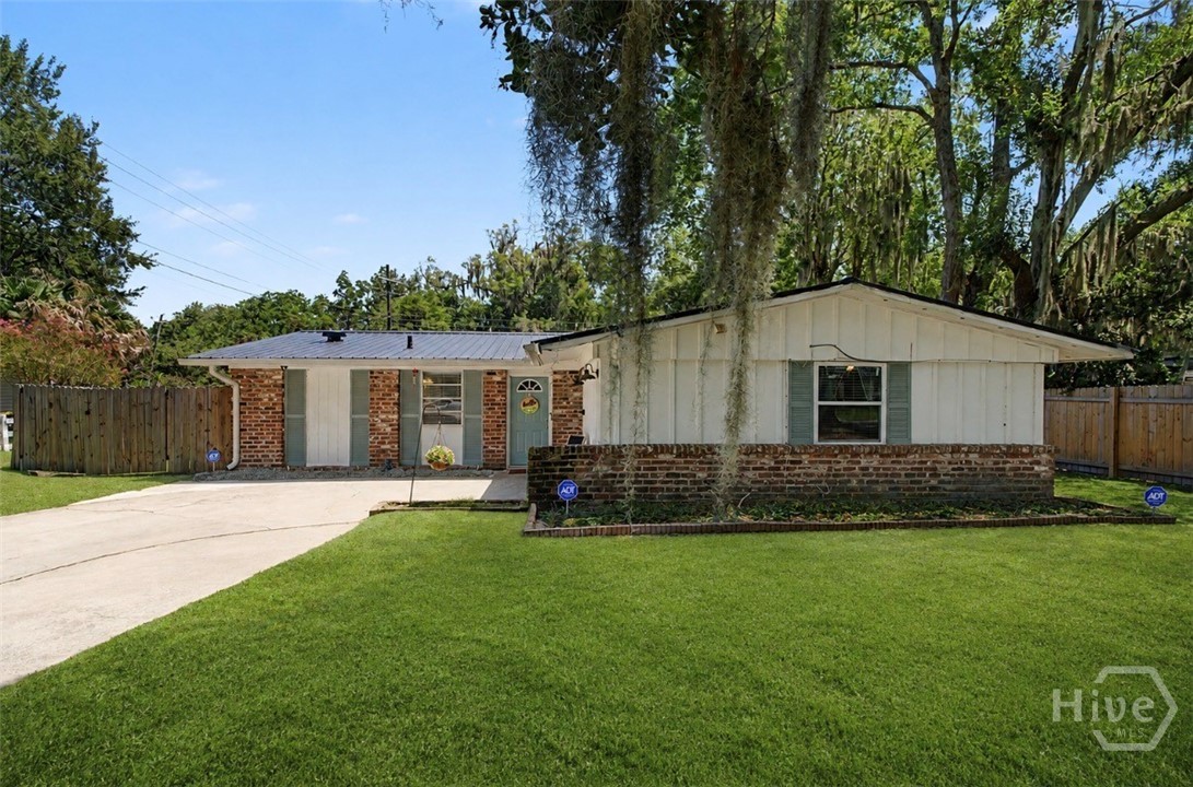 12418 Deerfield Road — photo