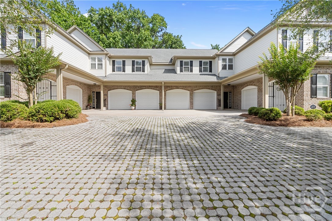 204 River Oaks Drive — photo
