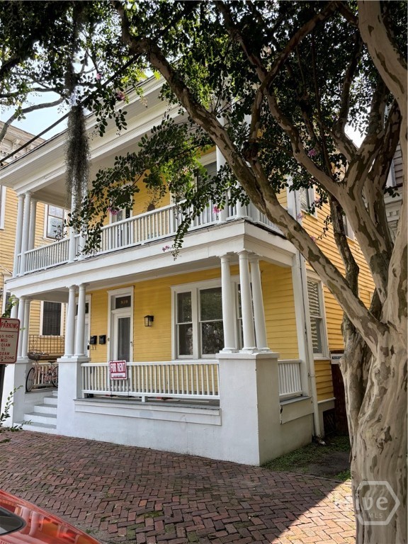 810 Barnard — photo