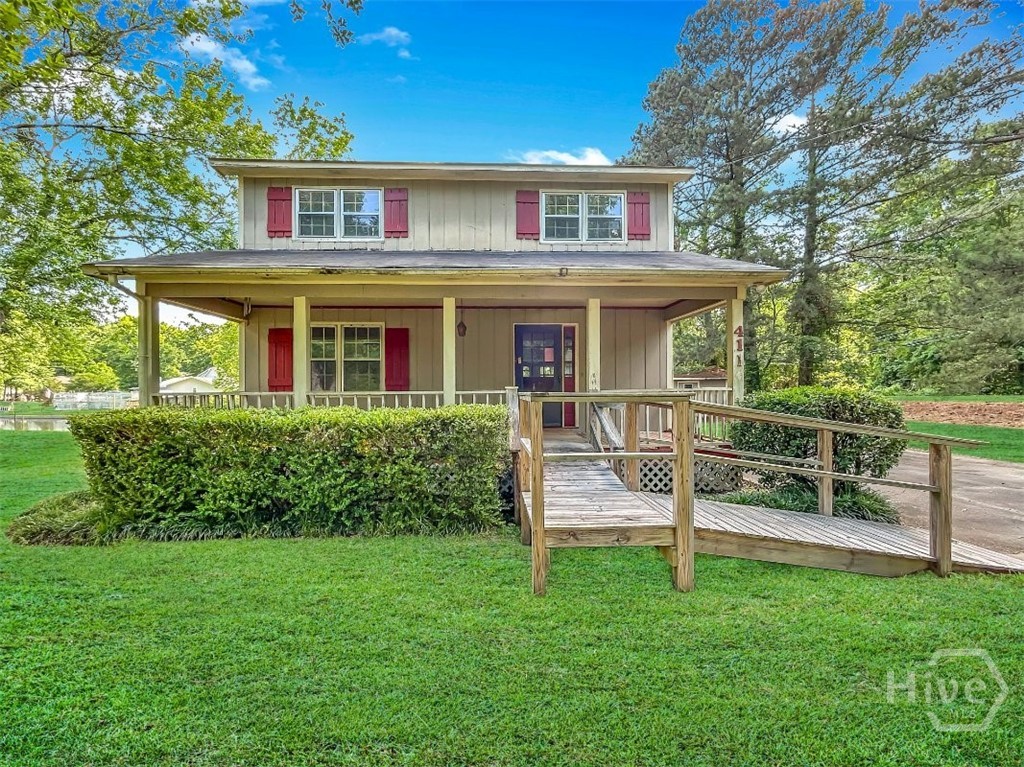 411 Edgewater Circle — photo