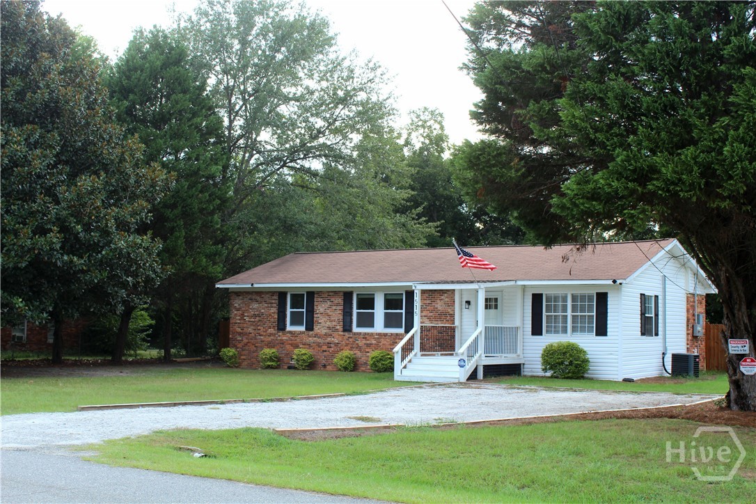 1515 Rockdale Drive — photo