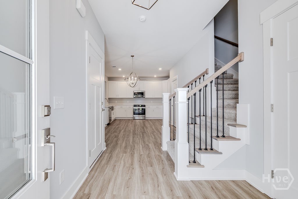 1012 Hedge Street NE — photo