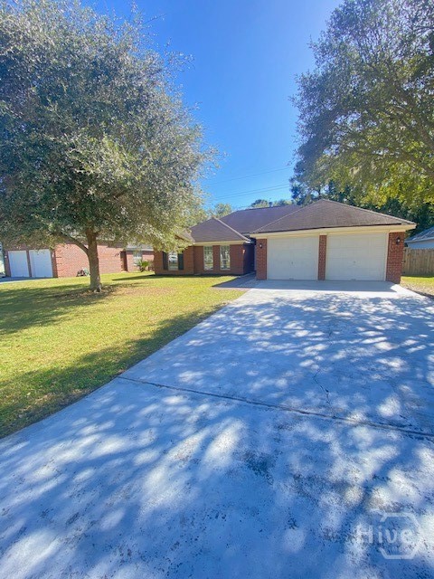 111 Laurens Lane — photo