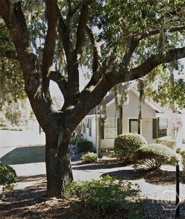 9830 Whitfield — photo