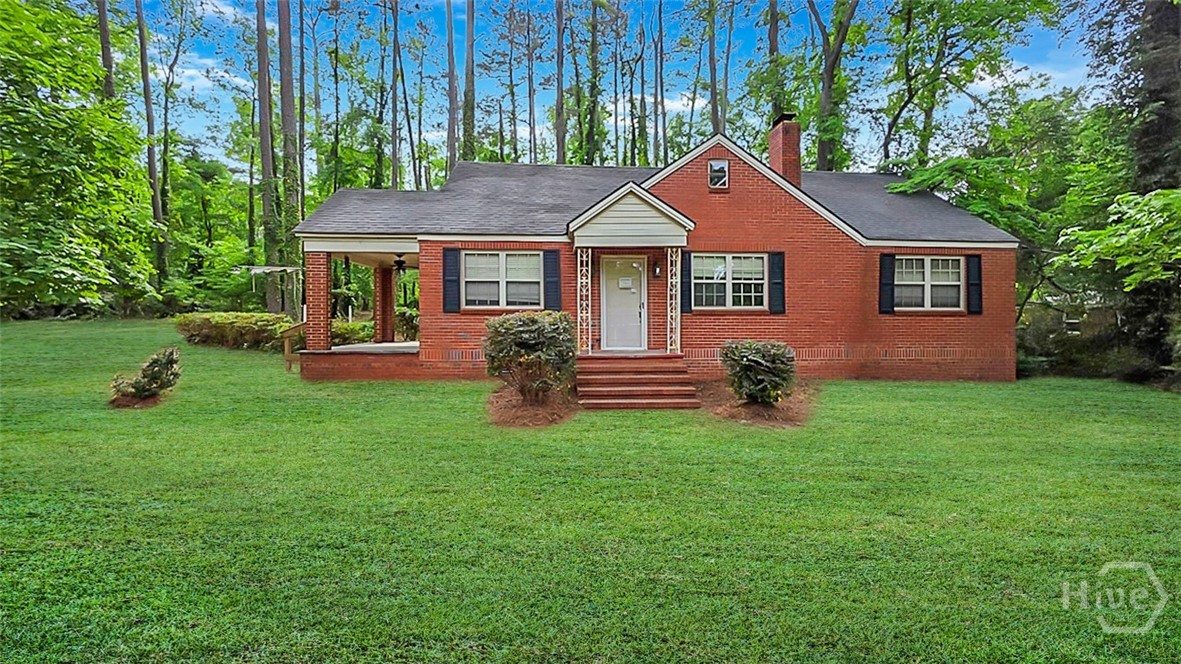 819 Hillcrest Drive — photo