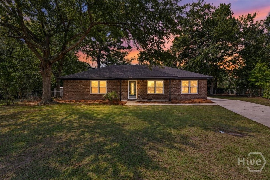 1016 Farr Court — photo