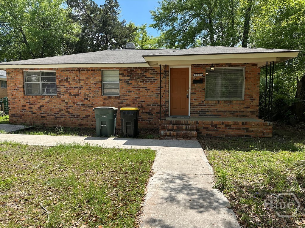 815 E Waldburg Street — photo
