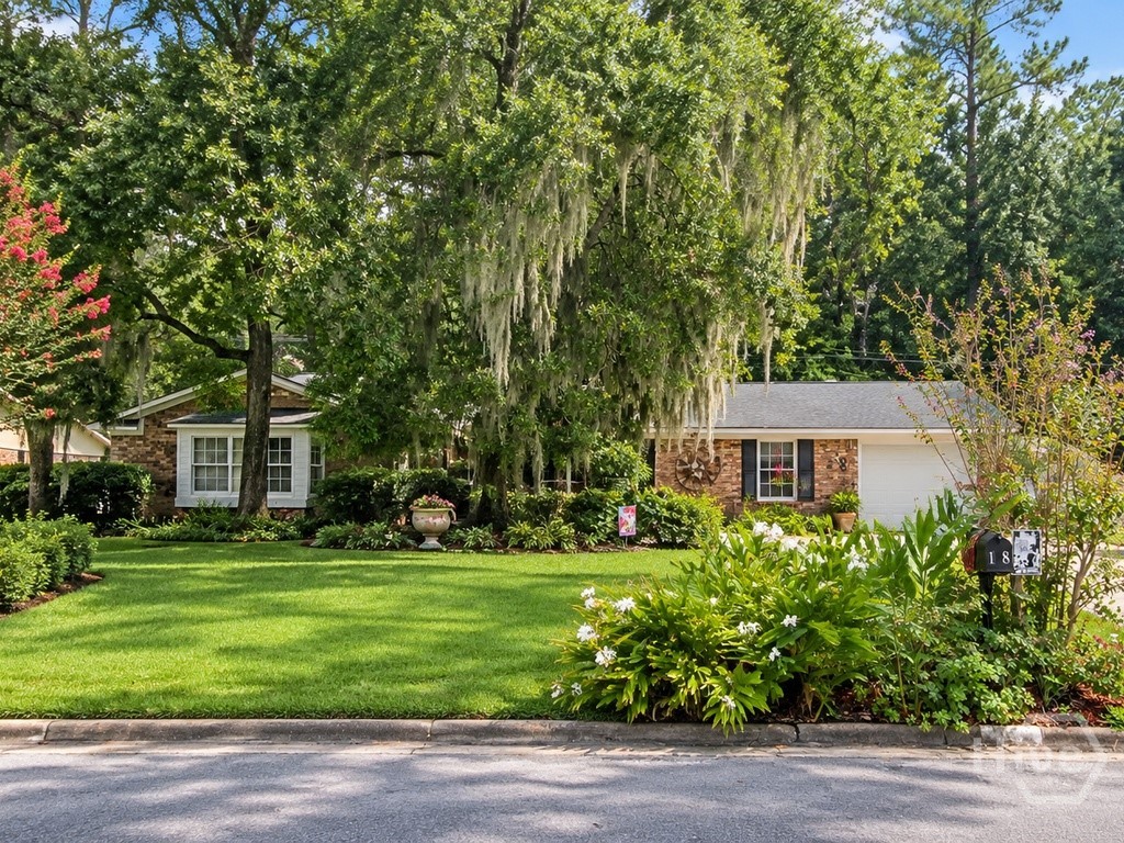 18 E Stillwood Circle — photo