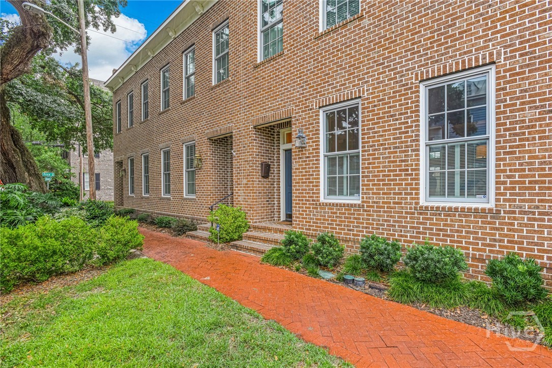 506 E McDonough Street — photo