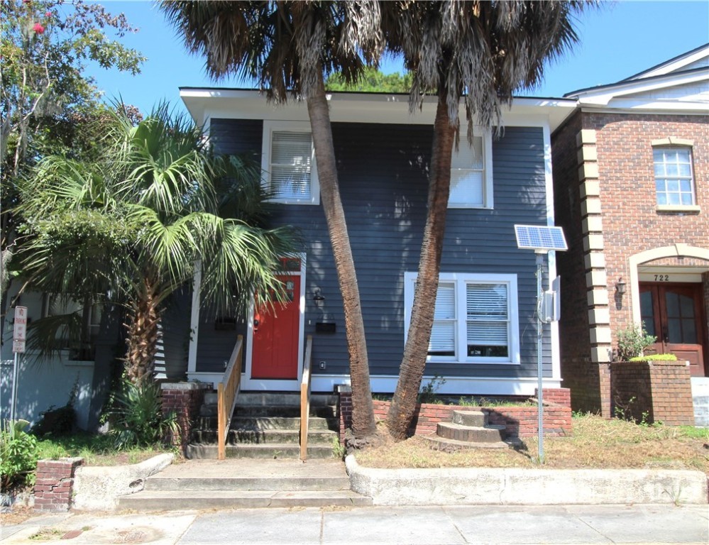 724 W Victory Drive B — photo