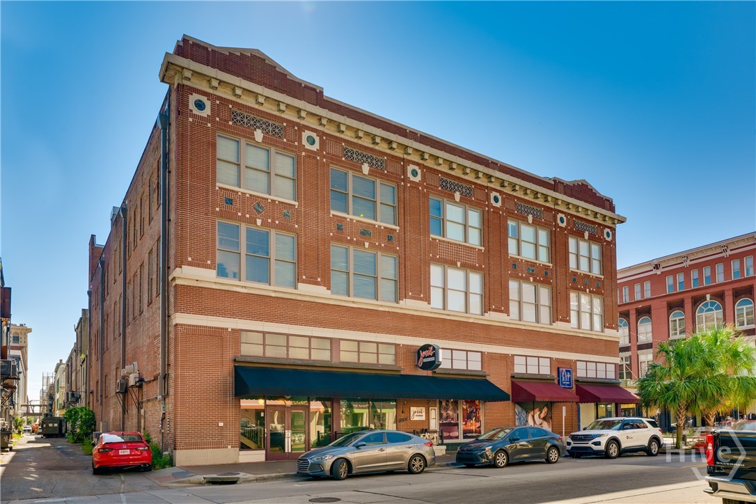 122 W Broughton Street 305 — photo