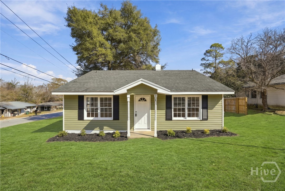 318 Peachtree Circle — photo