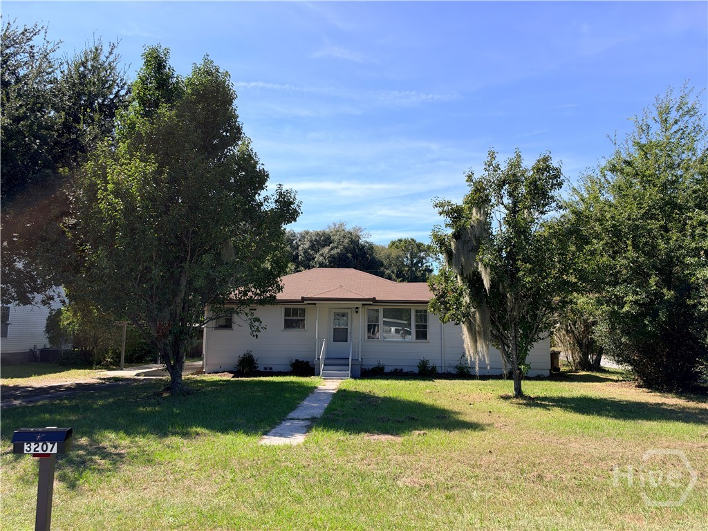 3207 Woodlawn Drive — photo