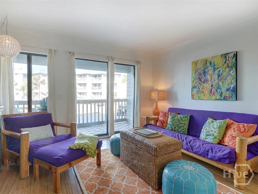 1217 Bay Street 118B — photo