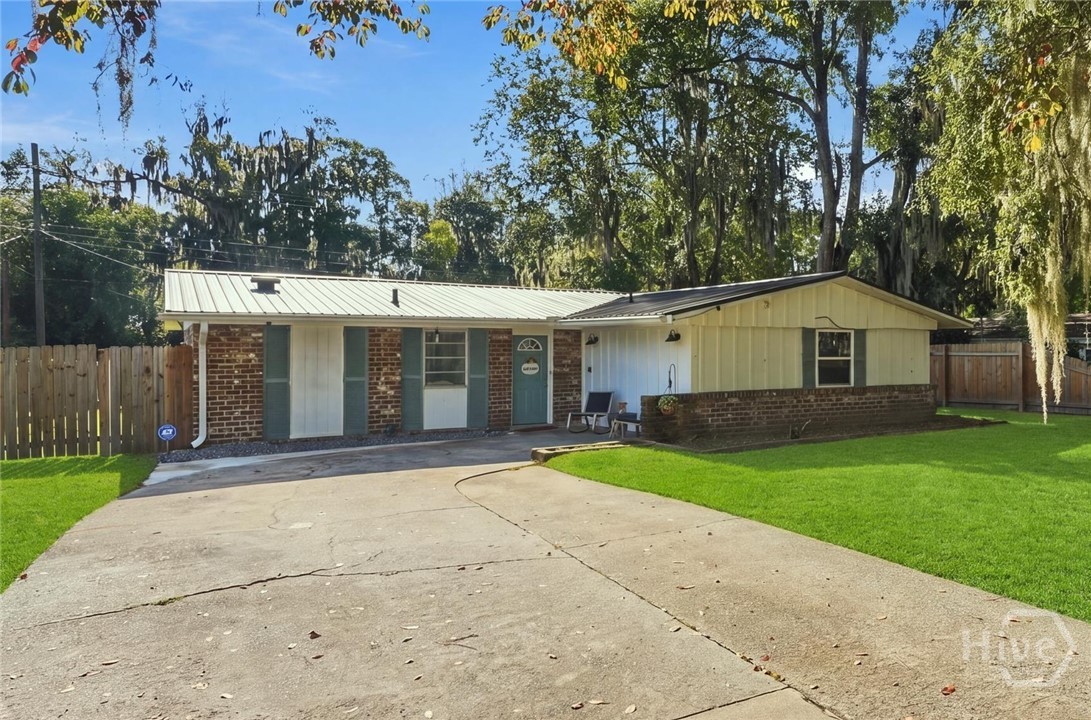 12418 Deerfield Road — photo