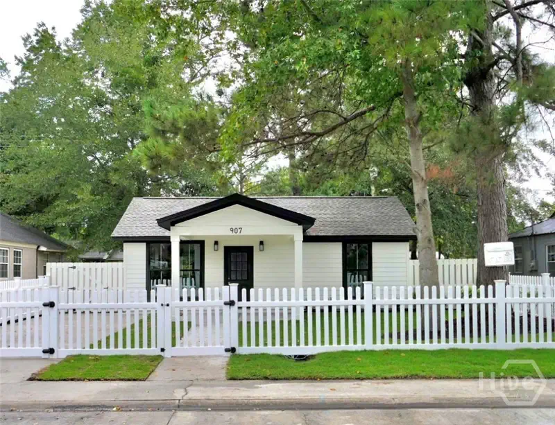 907 Cubbedge Street — photo