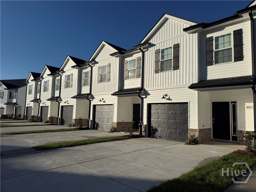 100 Slipstream Court — photo