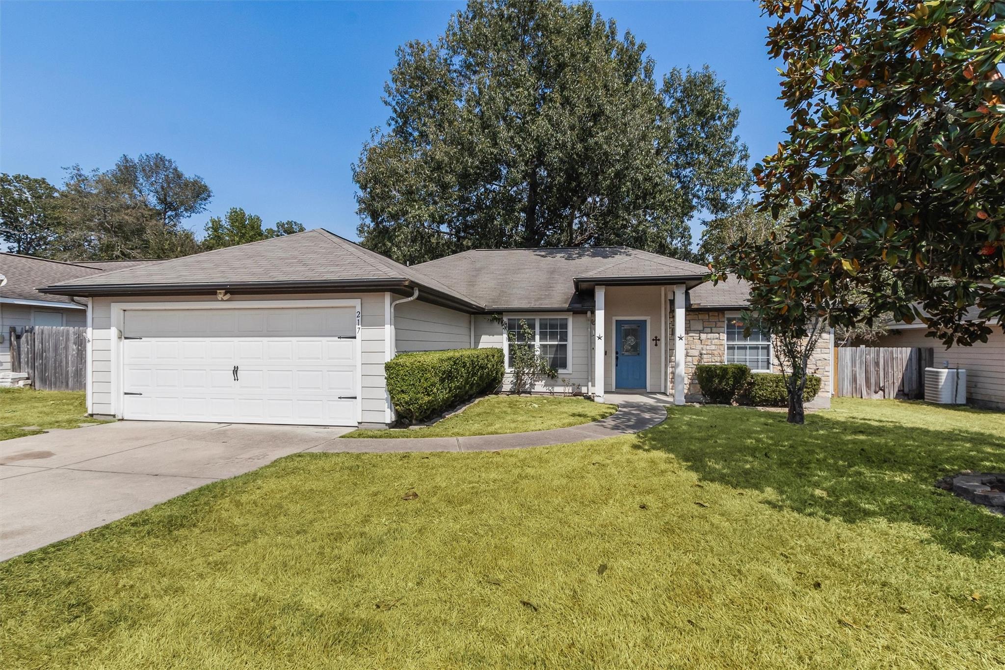 217 Kellyn Court — photo