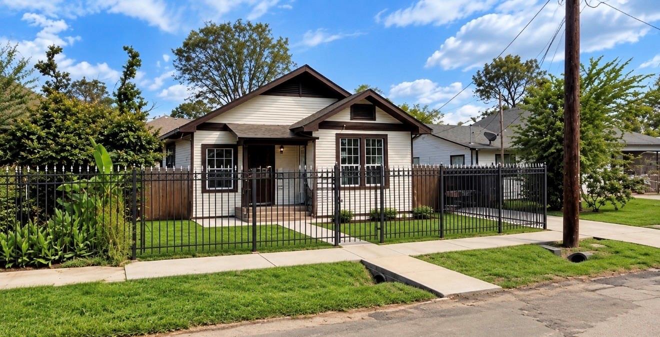 2206 Stevens Street — photo