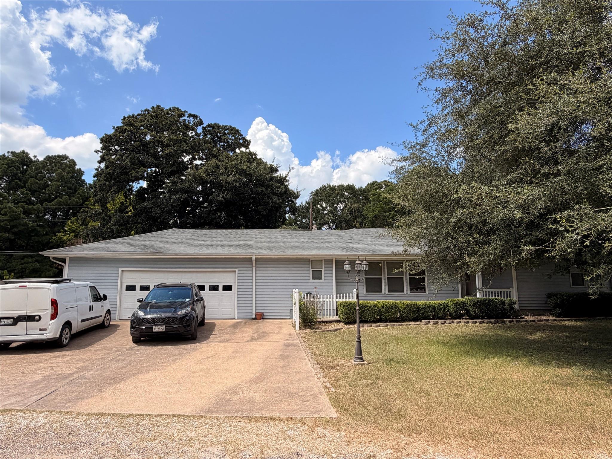 192 Moon Beam Drive, Trinity, TX 75862 — photo 2