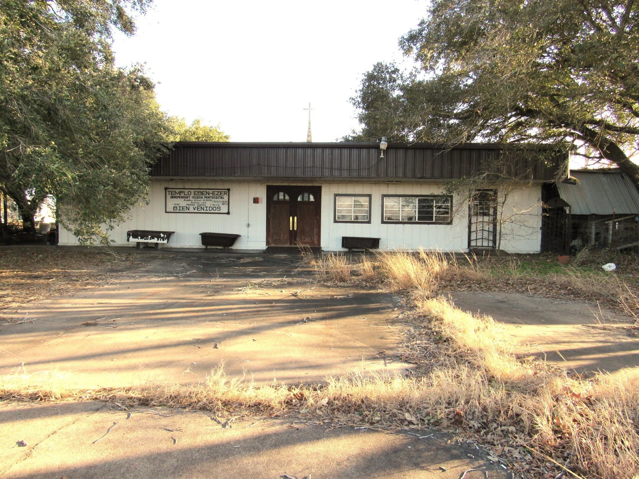 1103 US Highway 59 N — photo
