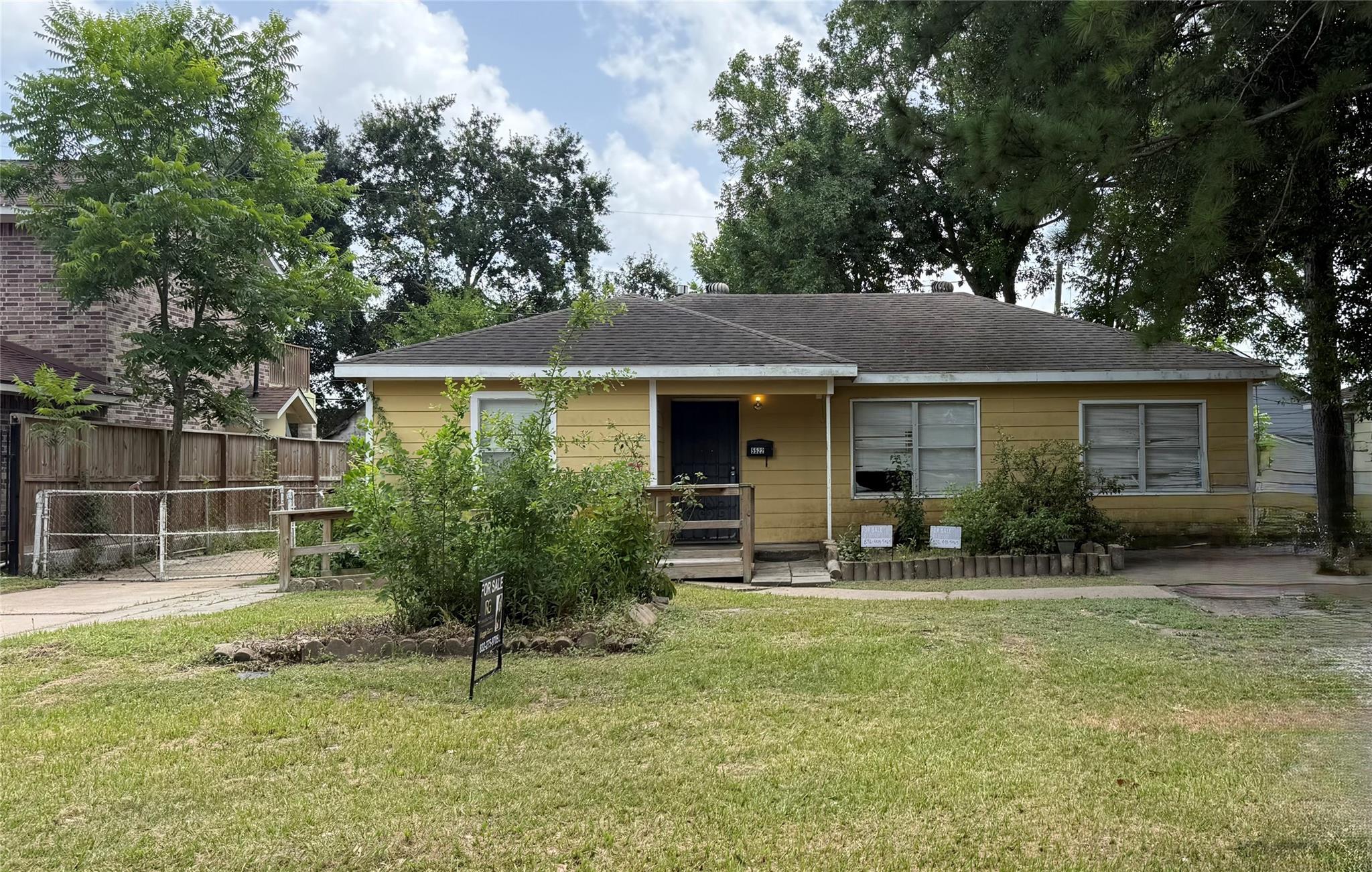 5522 Woodlark Street — photo