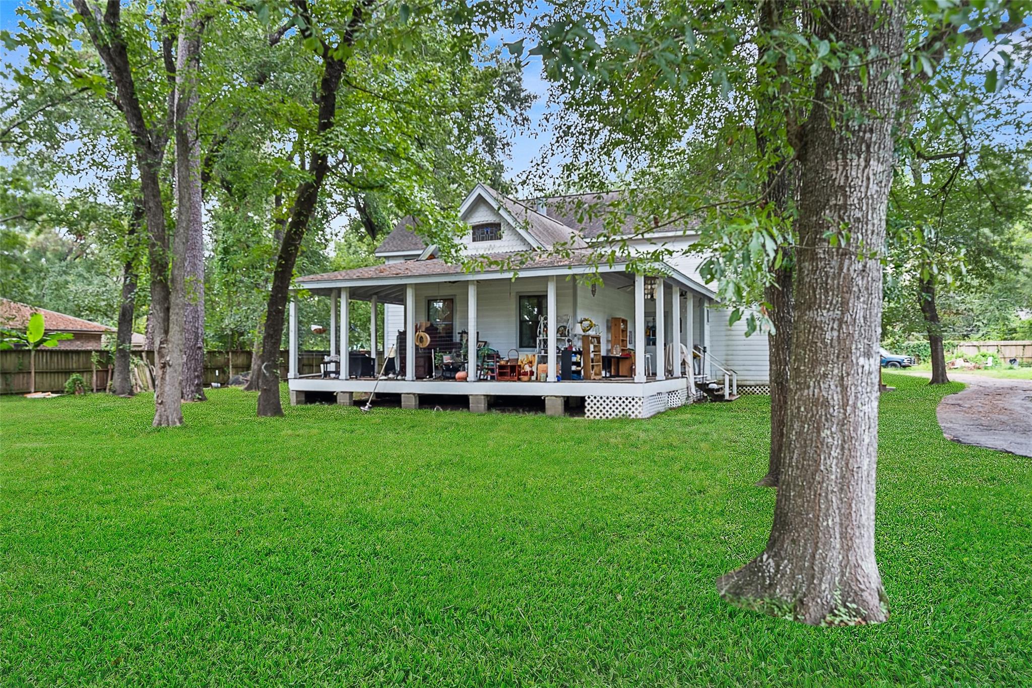 2319 Creekleaf Road — photo