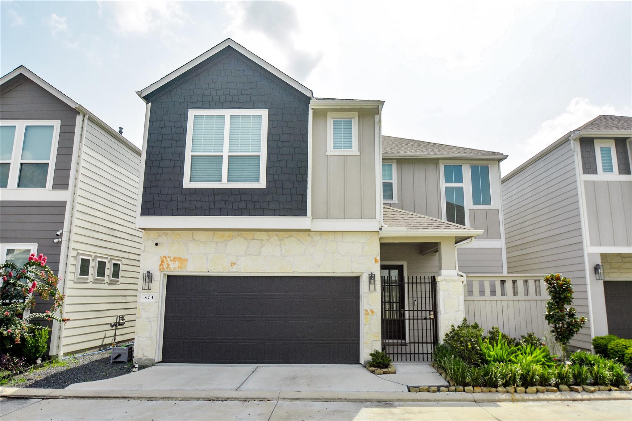 3104 Leather Leaf Lane — photo