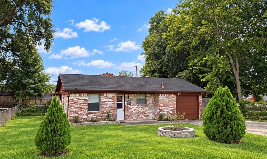1122 Mitchell Road — photo