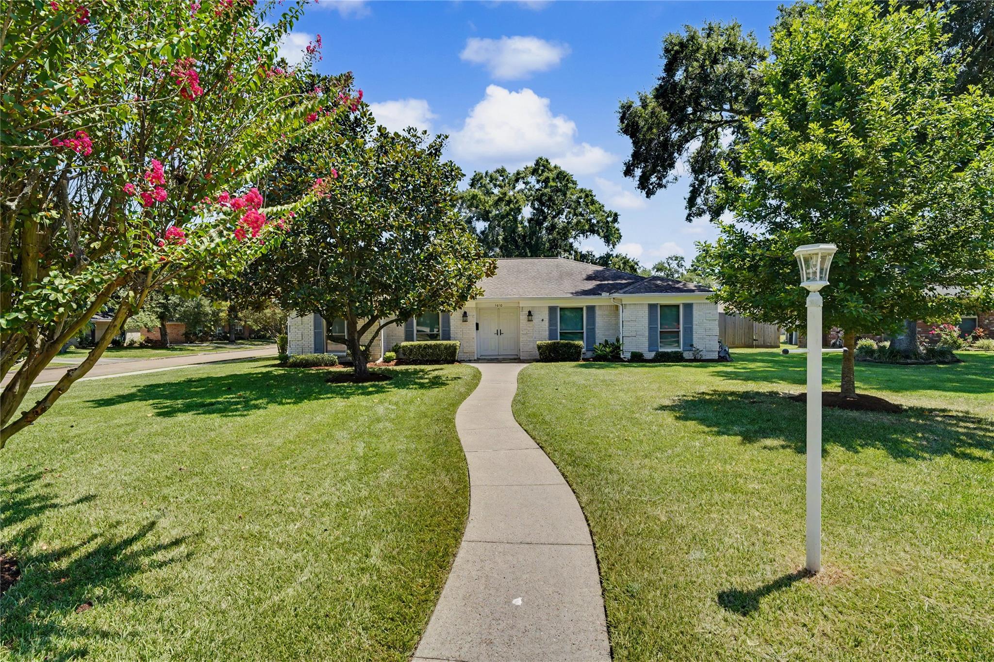 1010 Beachcomber Lane — photo