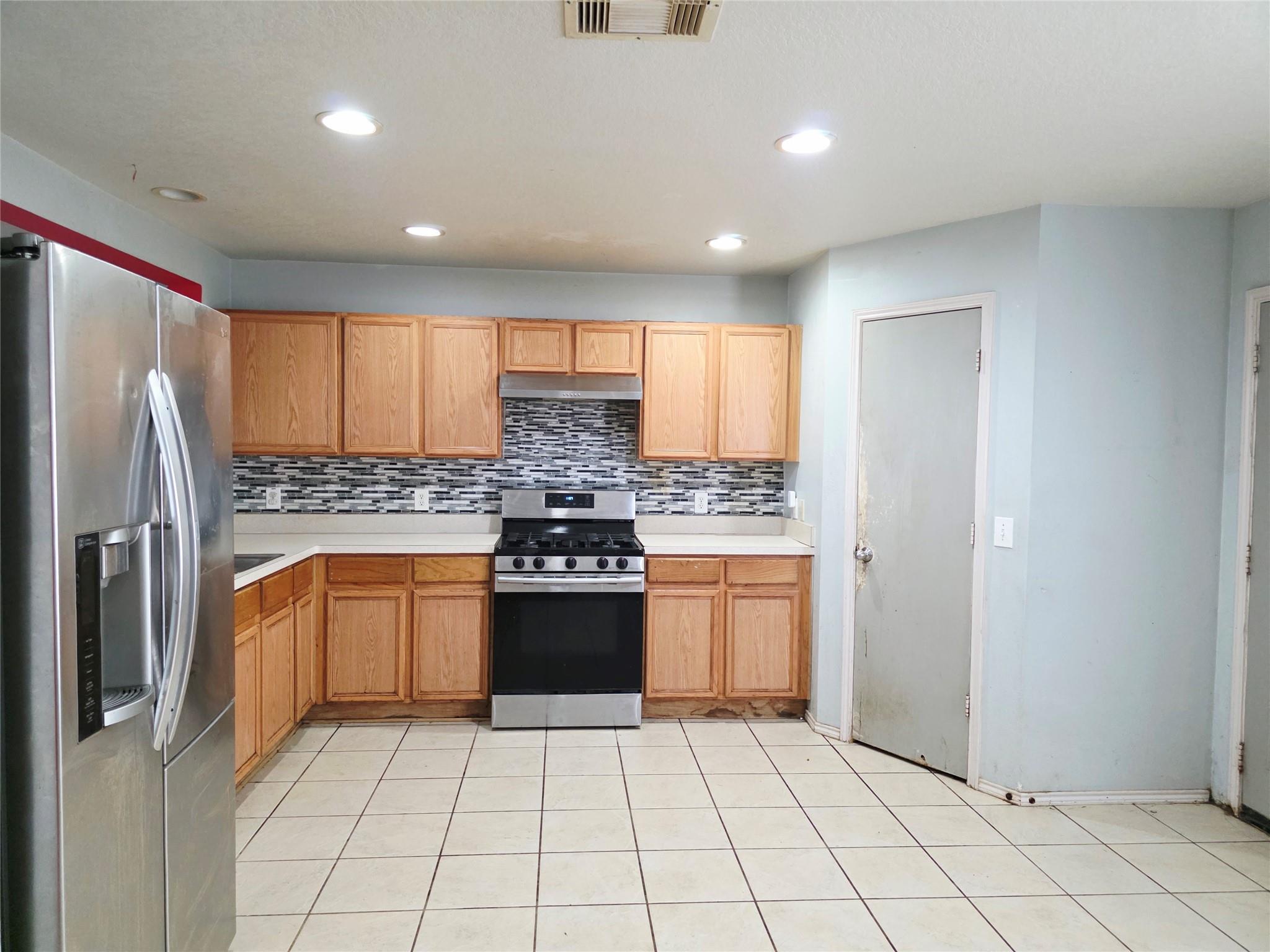 811 Grand Plains Drive — photo