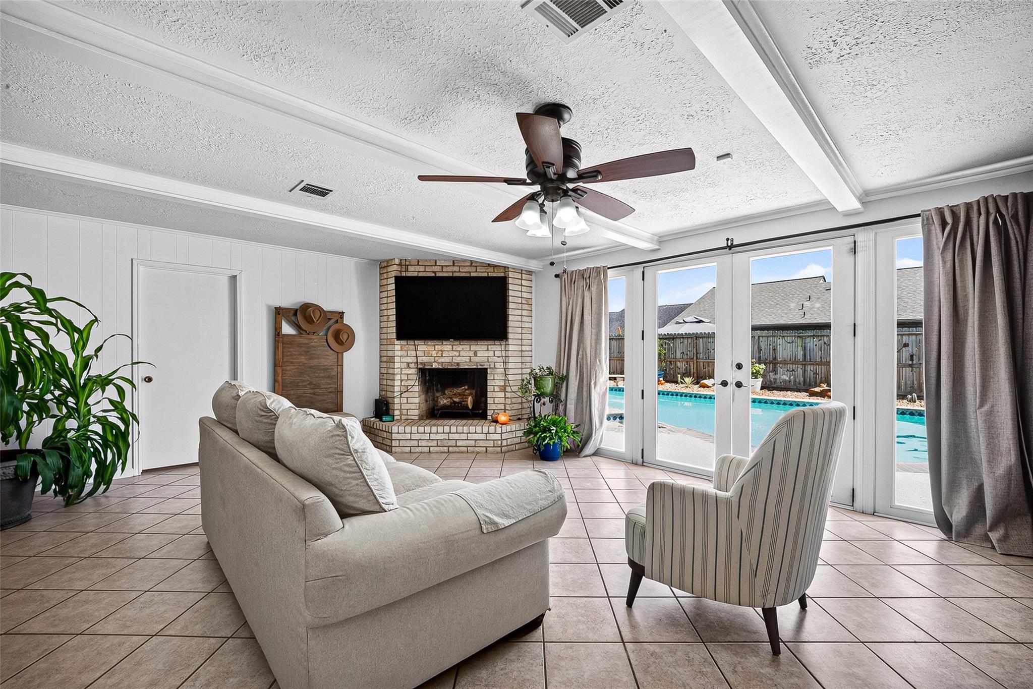 4810 Pocahontas Drive — photo