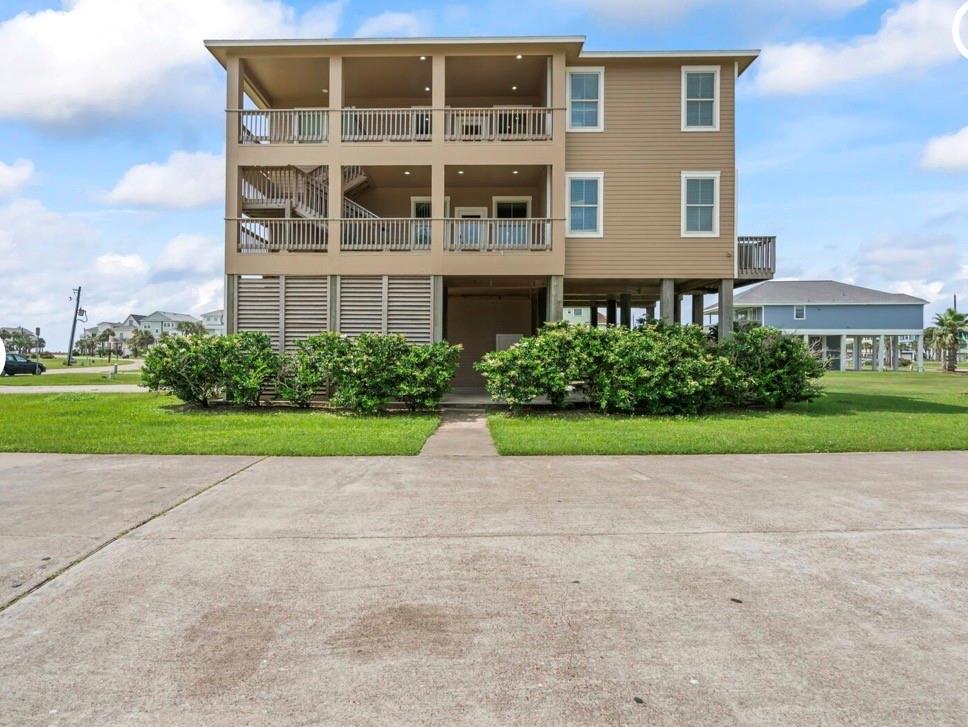 4102 Defender Lane — photo