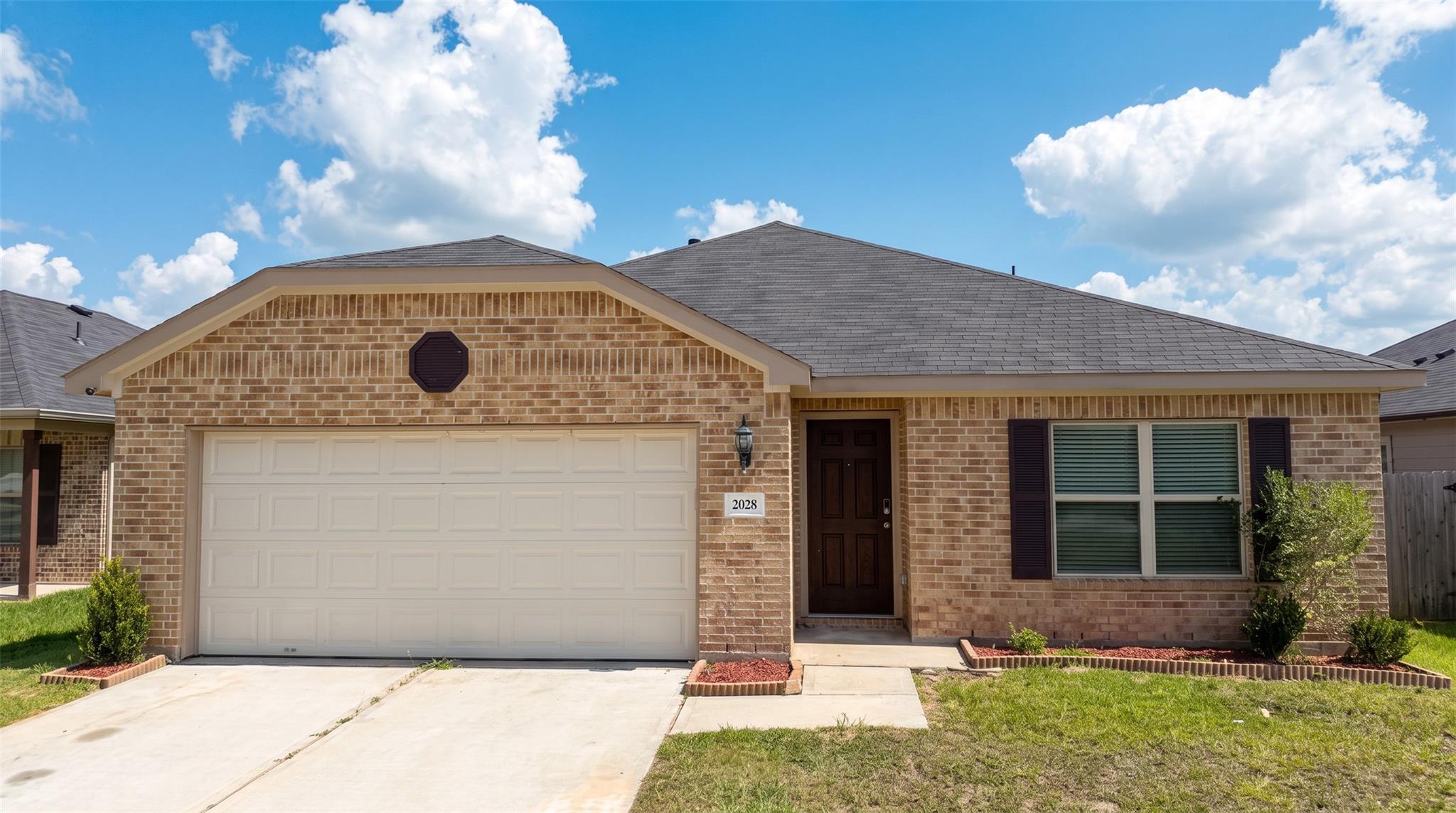 2028 Cedar Tree Court — photo