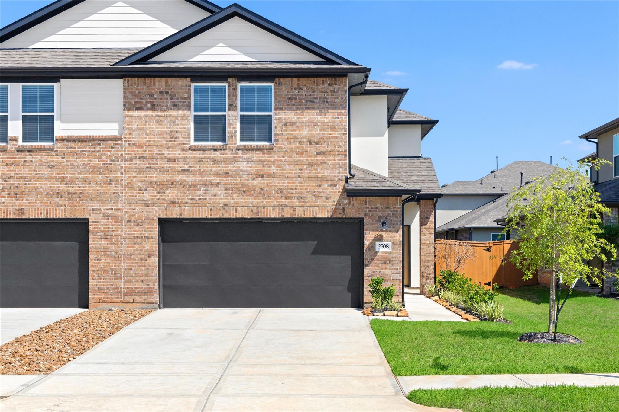 2708 Sunrise Breeze Drive — photo