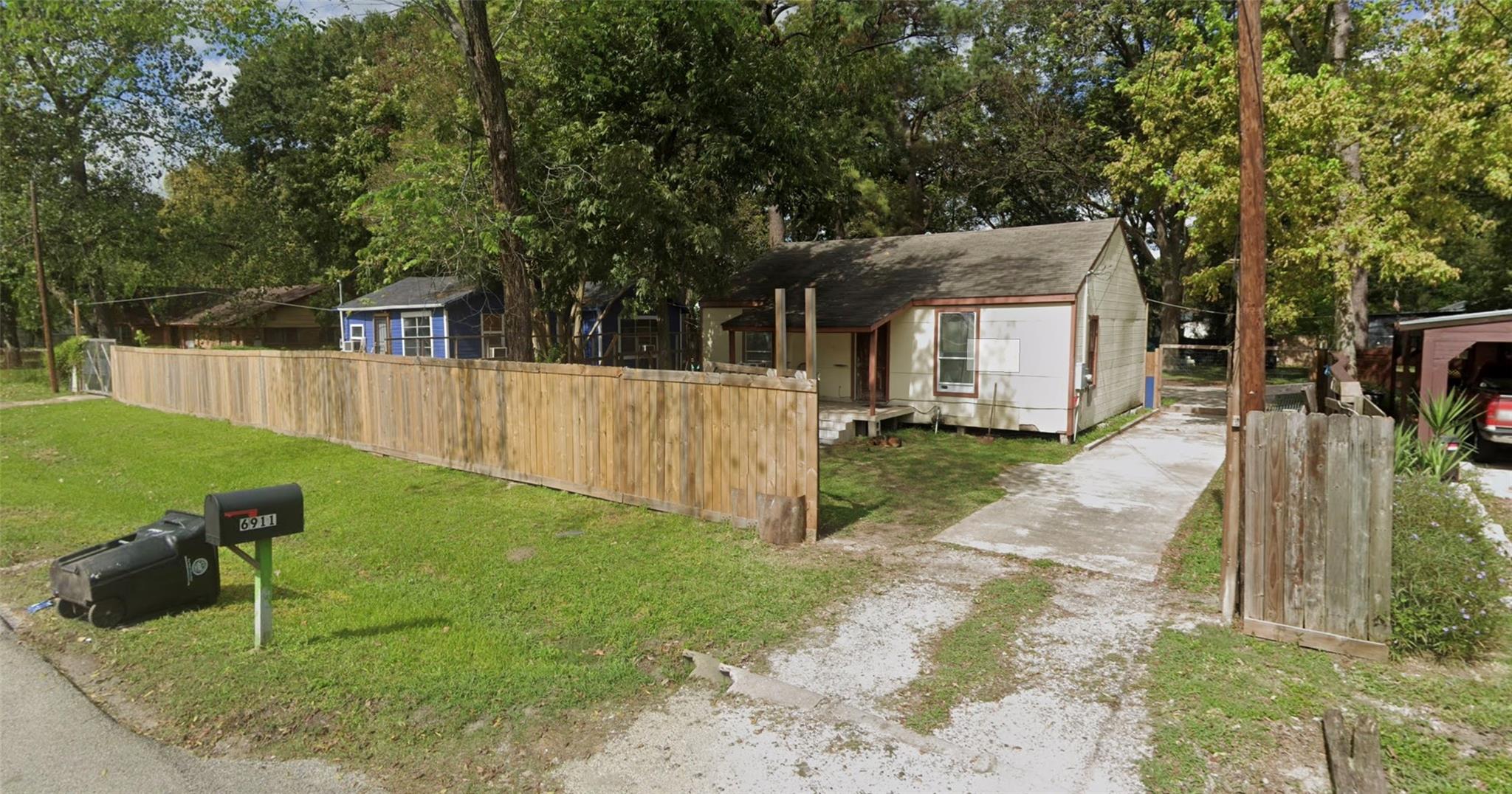 6911 Finch Street — photo