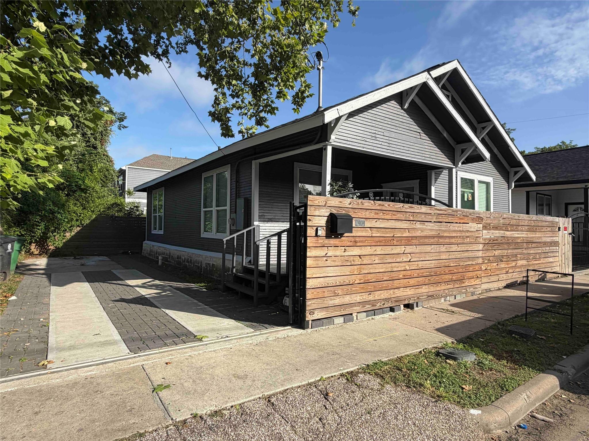 2404 Burkett Street — photo